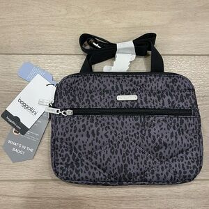 Baggallini Quilted Double Zip Anytime Crossbody Charcoal Snakeskin MSRP $80